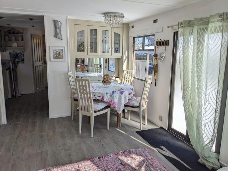 Ferny Roost Cabin. Ρέξαμ Εξωτερικό φωτογραφία